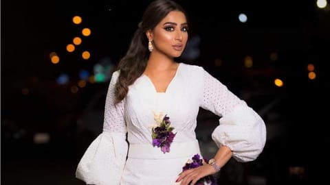 شيماء سبت تتعرض للهجوم بسببتها مع السفير الإسرائيلي بالبحرين